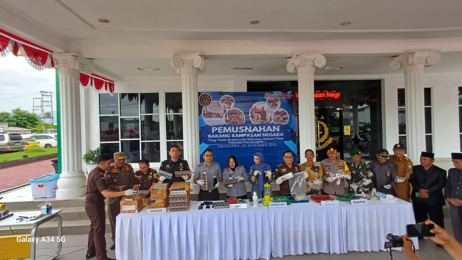 Kejari Pringsewu Pemusnahan Barang Rampasan Negara Yang telah Memperoleh kekuatan Hukum Tetap