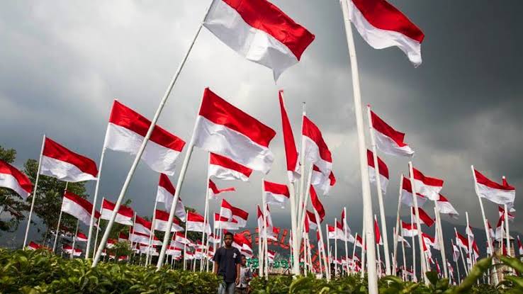 Kibarkan Bendera Merah Putih Ternyata Gak Boleh Asal, Ini Aturannya