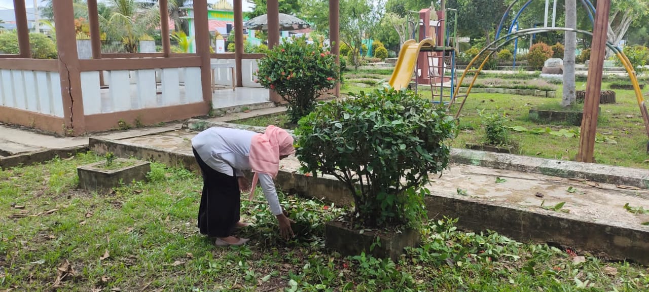 Maraknya Kasus DBD, Camat RJU dan Jajaran Giat Lakukan Kebersihan