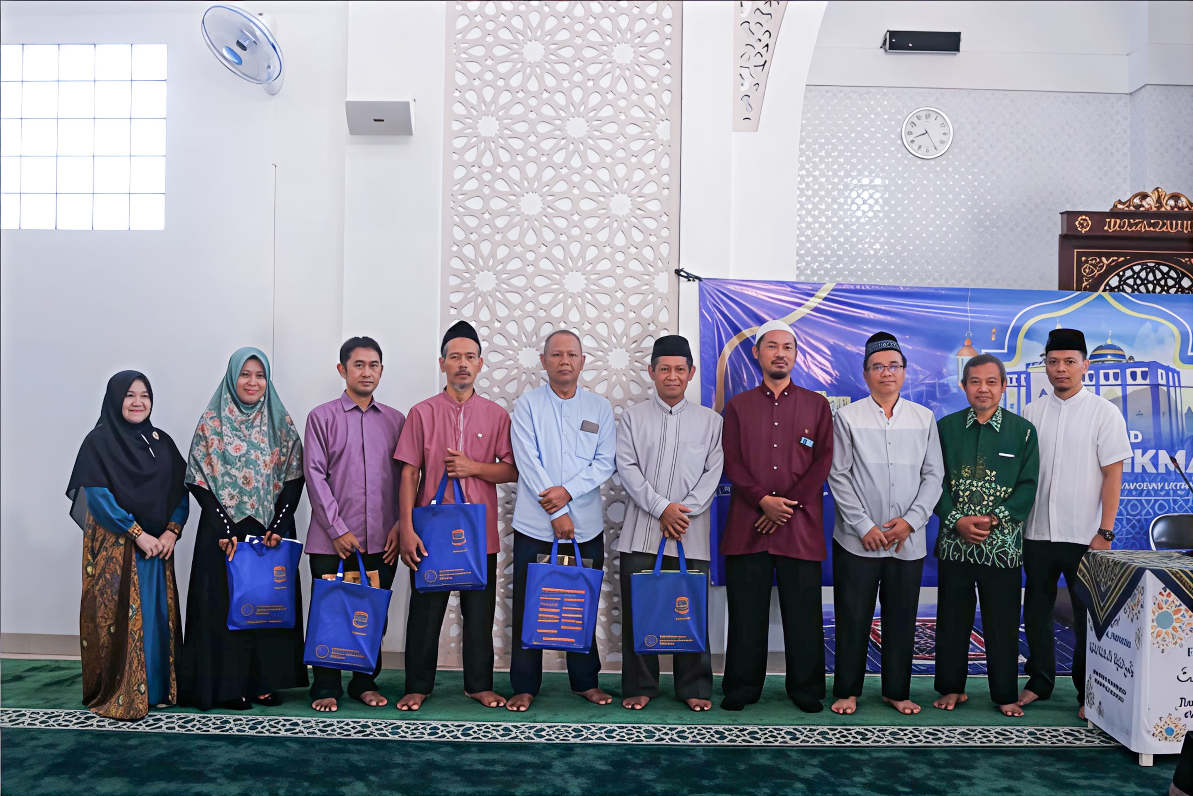 UM Metro Lepas Rektor dan Tendik Menuju Tanah Suci