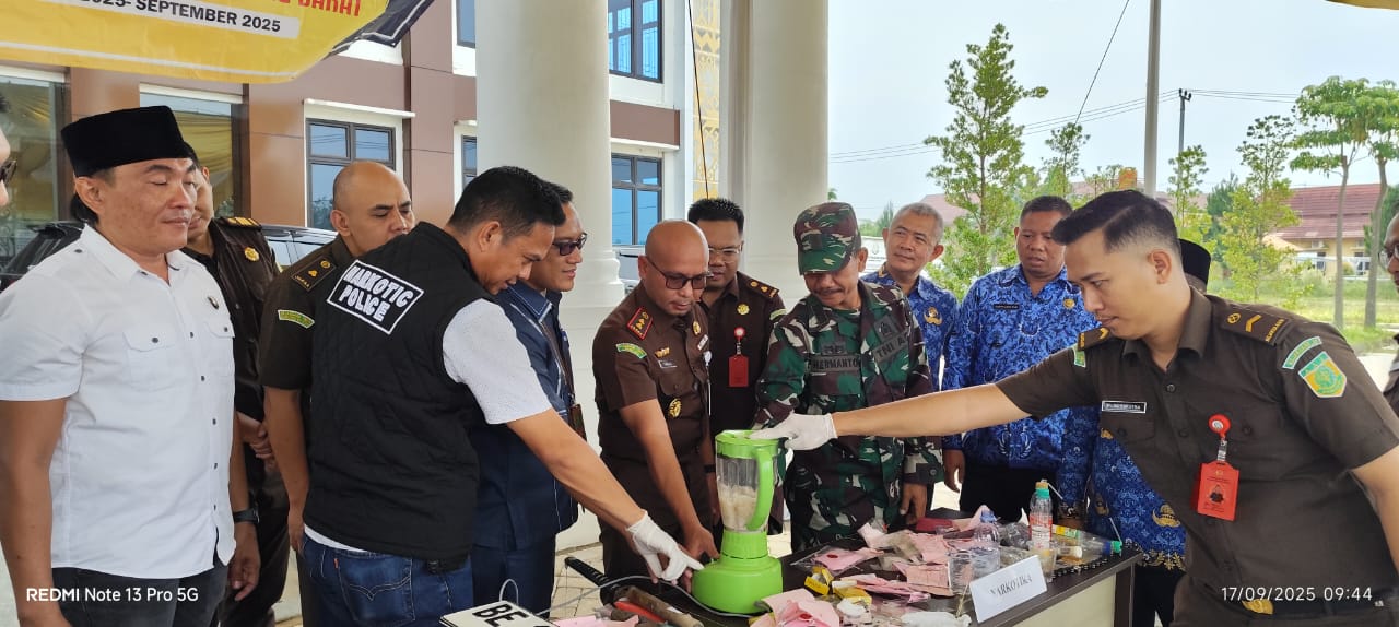 Cegah Penyalahgunaan, Kejari Tubaba Musnahkan Barang Bukti Dari 66 Perkara Umum