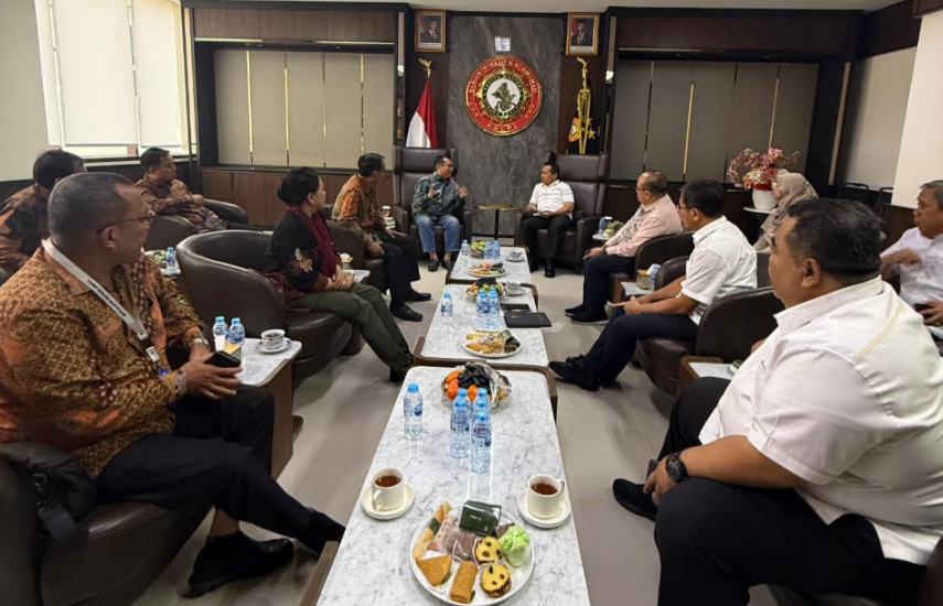 Ketum Firdaus dan Sekjen Makali Kumar Pimpin SMSI Pusat Temui Kabaintelkam Polri