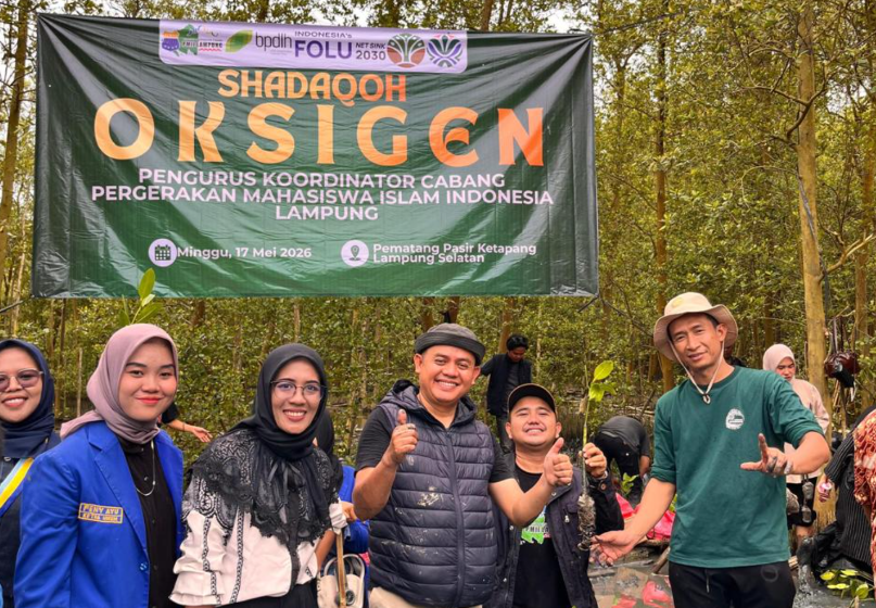 PKC PMII Lampung Bersama Cabang Se-Lampung Tanam 5.000 Bibit Mangrove di Pesisir Ketapang