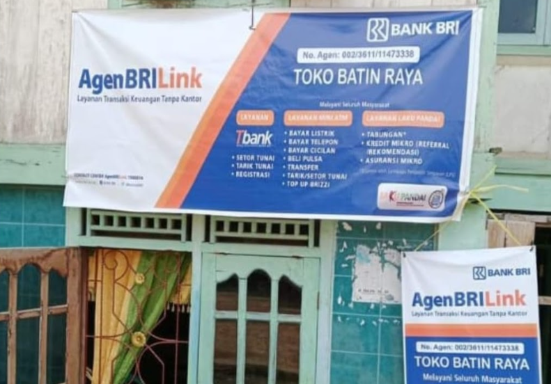 Layanan Jemput Bola Brilink Batin Raya Permudah Pencairan Dana PKH di Desa Talang Pangeran