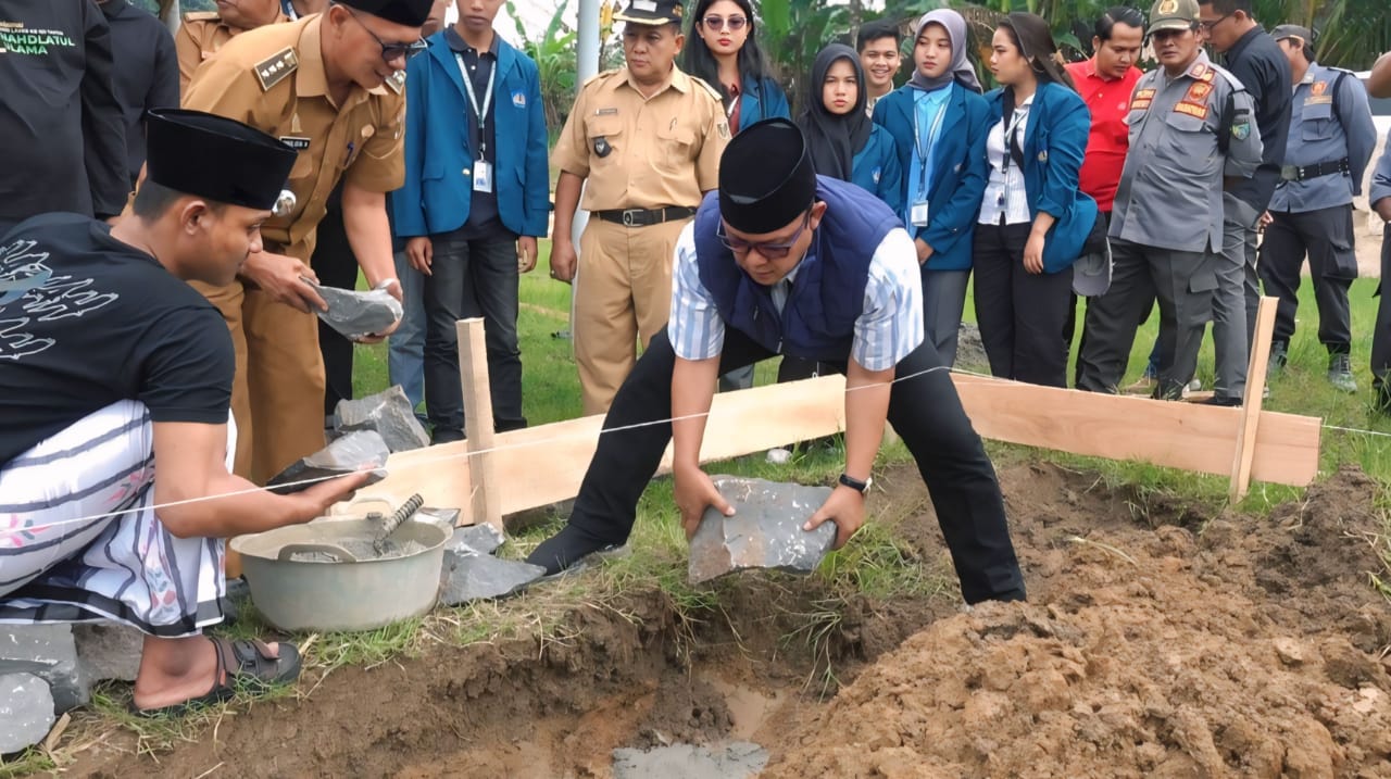 Peletakan Batu Pertama Pondok Pesantren, Ardito: Ciptakan Santri yang Berakhlaqul Kharimah