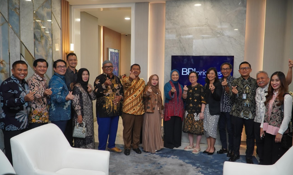 BRI Resmikan Sentra Layanan Prioritas Cirebon, Hadirkan Solusi Keuangan Eksklusif dan Personal