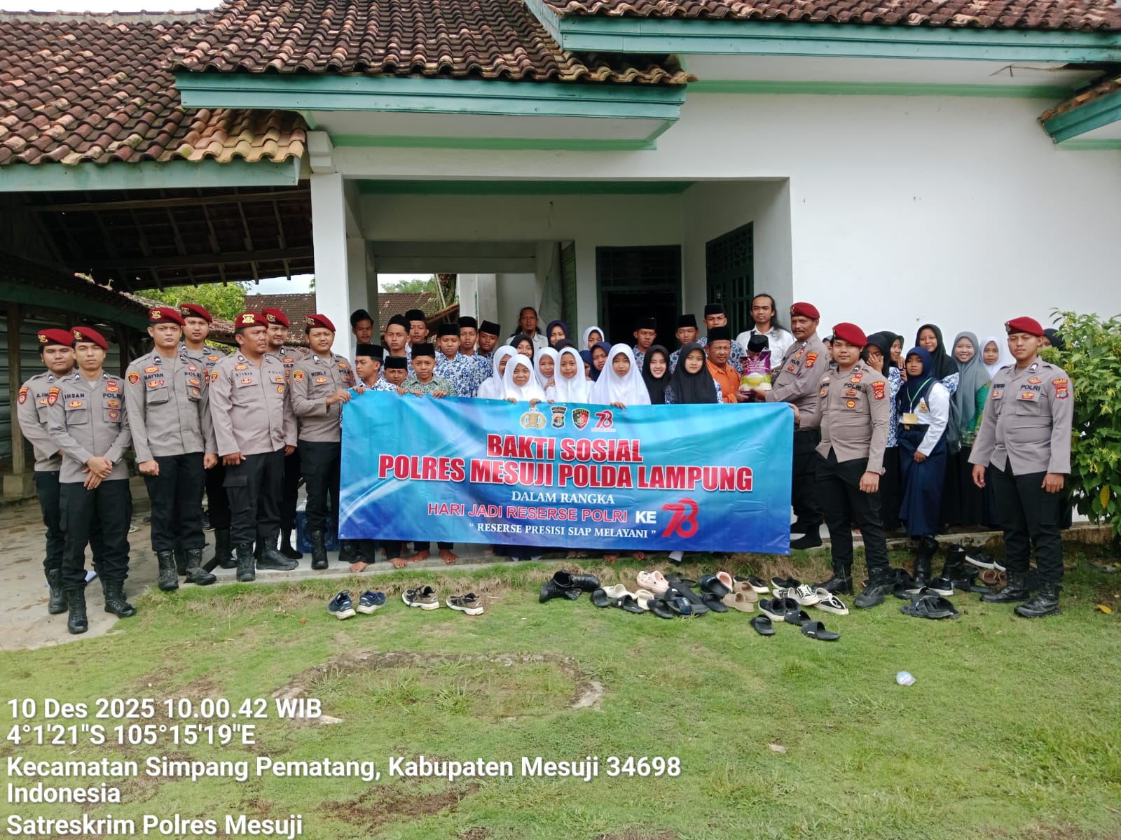 Peringati HUT Reserse ke-78, Satreskrim Polres Mesuji Gelar Baksos di Ponpes Hidayatul Mubtadiin