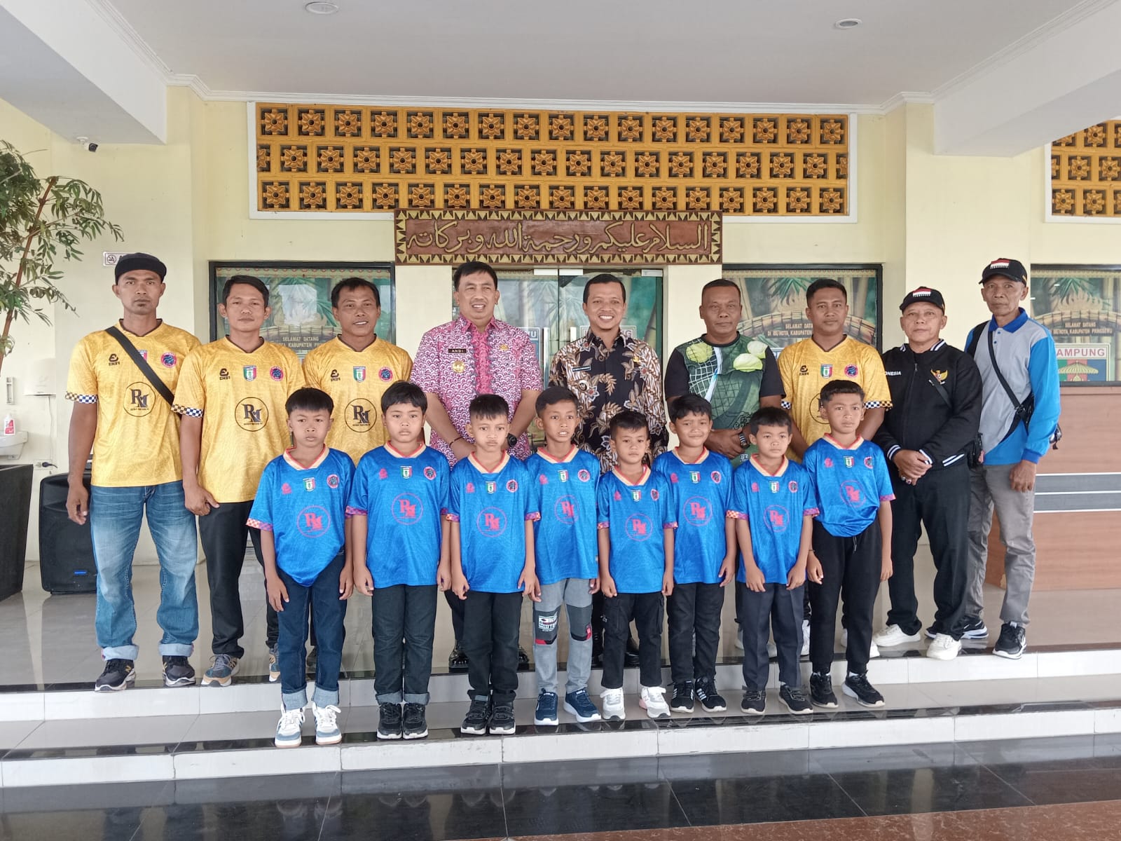 Lepas Kontingen SSB BMP Ikuti Kejurnas Sepakbola U-10 Tahun, Ini Pesan Bupati Pringsewu