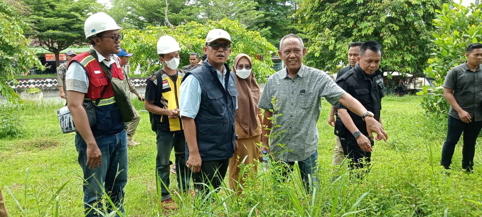 Akan Dibenahi, Wakil Bupati Lamteng Ardito Wijaya Mengecek Langsung Taman Tugu Canang Gunung Sugih