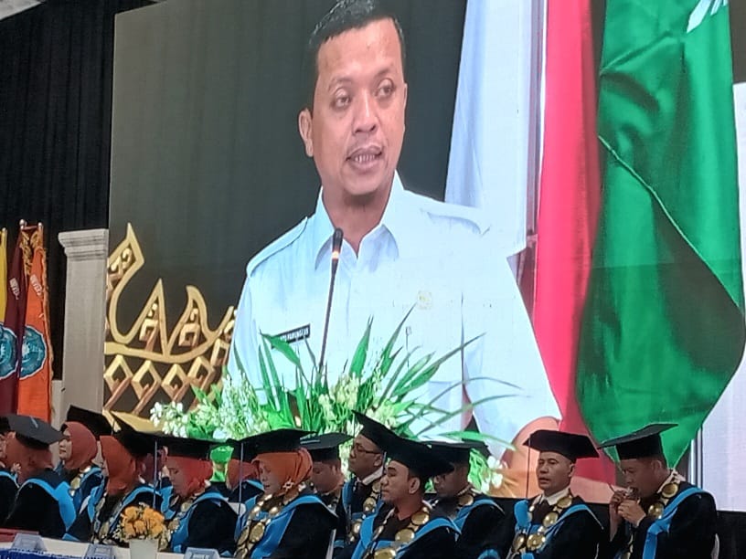 Hadiri Wisuda Ke-8 Universitas Muhammadiyah Pringsewu, Bupati Riyanto Ucapkan Selamat Pada Wisudawan