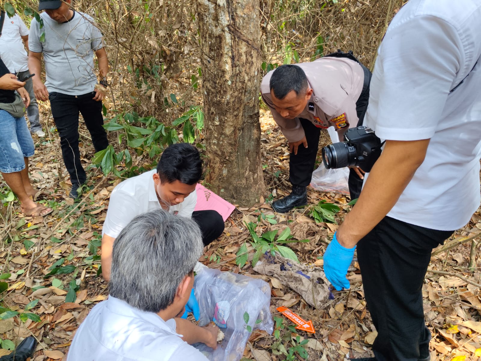 Polres Tubaba Olah TKP Penemuan Tulang Belulang Rangka Manusia.