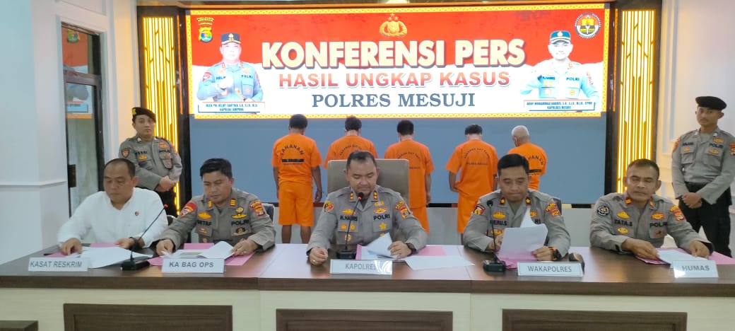 Polres Mesuji Ringkus Lima Tersangka, Kasus Pencurian Buah Sawit