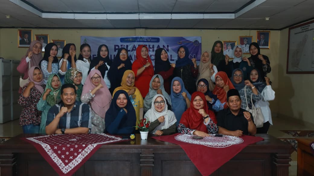 Tim PKM UM Metro Gandeng Masyarakat Banjarrejo Dorong UMKM Lewat Pelatihan Dodol dan Sambal Kemasan