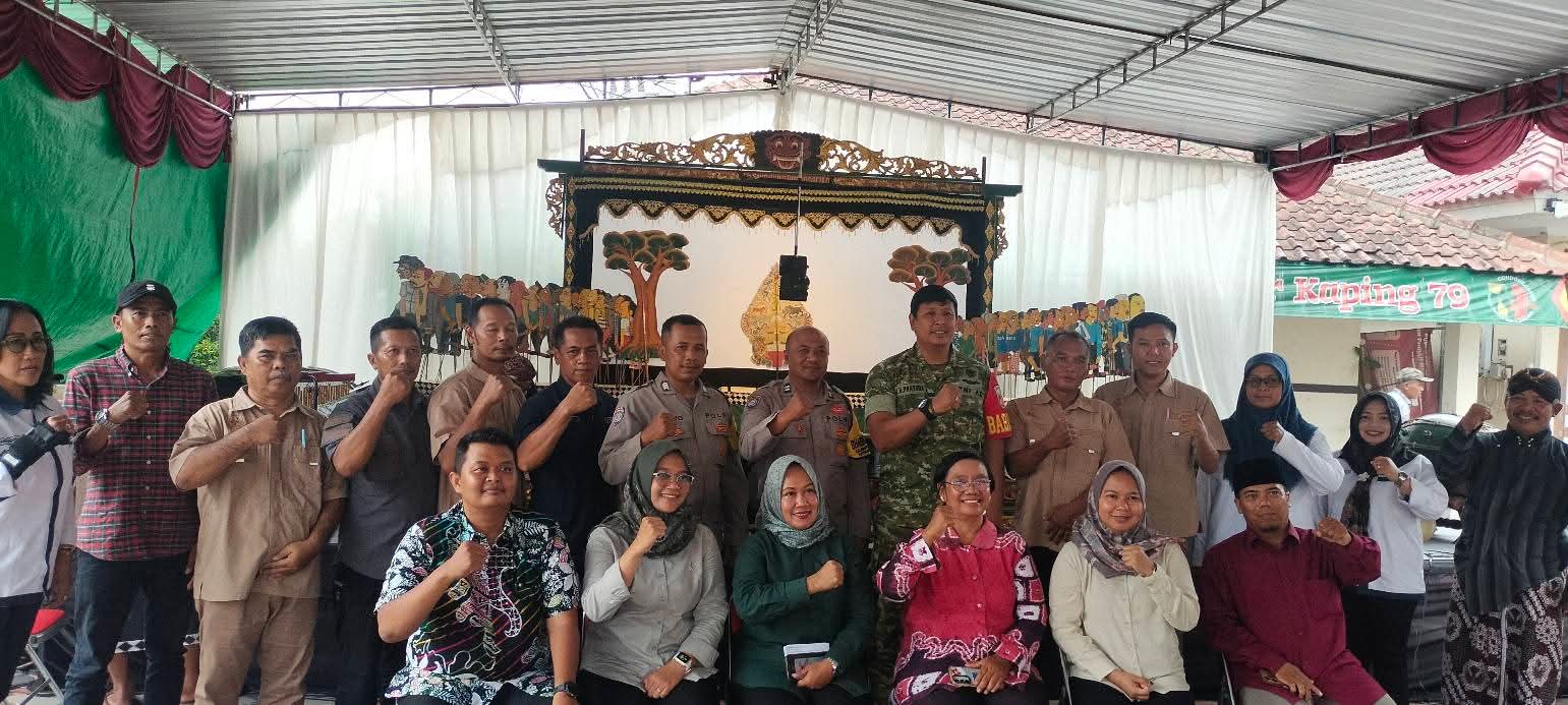 Dinsos DIY dan DPRD DIY Kenalkan Sekolah Rakyat Lewat Wayang Cakruk di Condongcatur