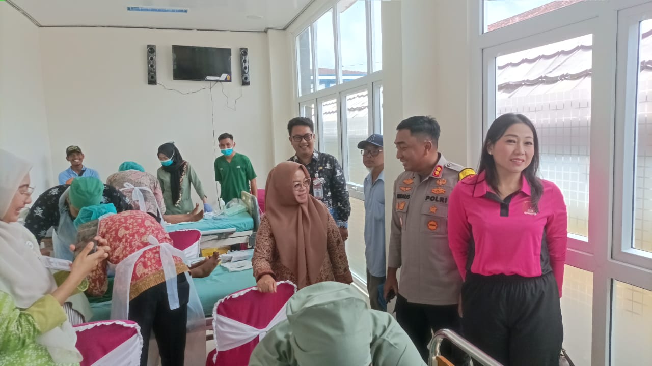 Kapolres dan Bupati Buka Acara Sunat Massal, Rangkaian HUT ke-17 Kabupaten Mesuji 