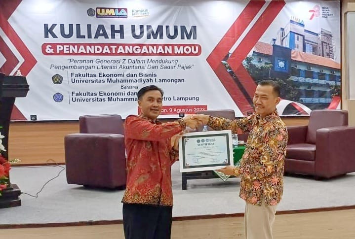 Dosen Akuntansi UM Metro Isi Kuliah Tamu di Universitas Muhammadiyah Lamongan