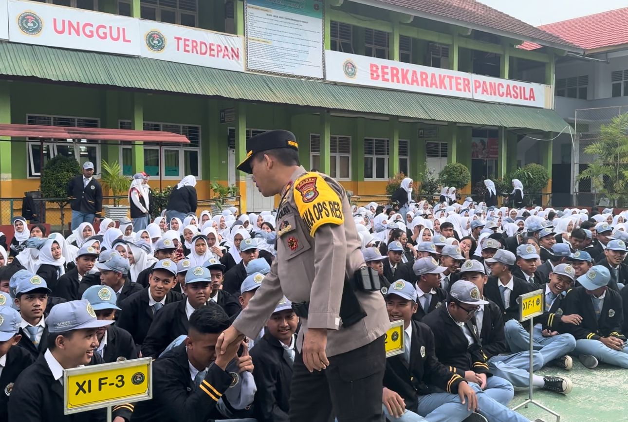 Sosialisasi Kenakalan Remaja di SMAN 1, Wakapolres Pringsewu Dorong Pelajar Fokus pada Prestasi