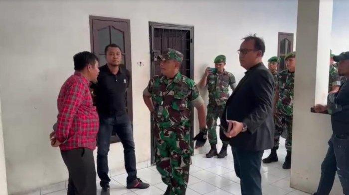Puluhan Anggota TNI Kepung Mapolresta Medan, Ada Apa Gerangan?