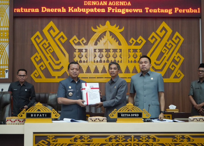 Rapat Paripurna DPRD, Bupati Pringsewu Sampaikan LKPJ 2025 dan Raperda Penataan Perangkat Daerah 