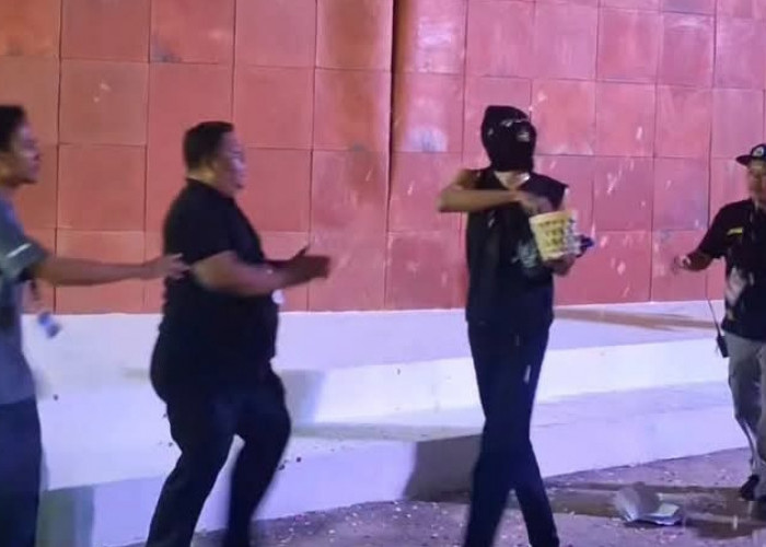 Aksi Teatrikal ARTJOKES Dihentikan Saat Pembukaan ARTJOG 2026, Kritik Sponsor Jadi Sorotan