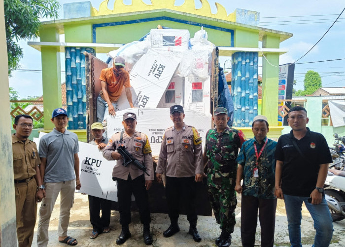 Polres Pringsewu Amankan Distribusi Logistik Pemilu dari PPK ke PPS