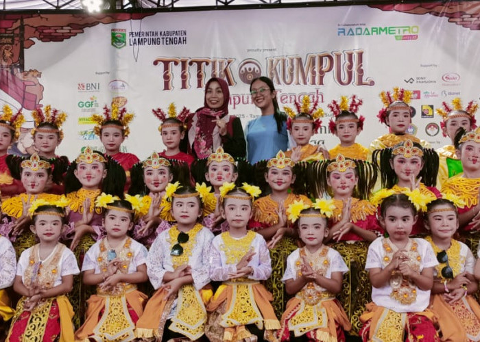 Cantik dan Lincah, Sanggar Tiyuh Budaya Binaan Disdikbud Lamteng Tampil di Titik Kumpul