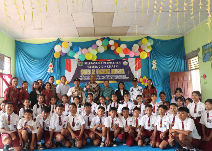 Hadiri Perpisahan SDN 2 Rama Dewa, Wabup Titip dan Didik Siswa-siswi ke Kepala Sekolah