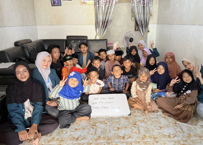 PPK Ormawa HIMADIKMI UM Metro Perkuat Literasi  Bahasa (Mengenal Huruf & Membaca Nyaring) Anak Desa Rejo Agung