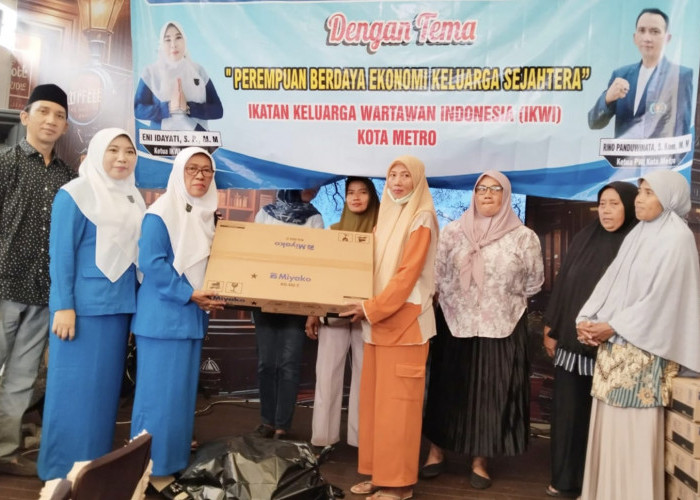 IKWI Kota Metro Salurkan Bantuan Alat Masak ke 7 PEKKA