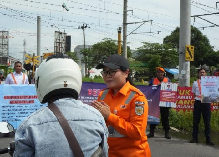 Waspada! KAI Daop 6 Yogyakarta Ingatkan Masyarakat Taat Rambu dan Sinyal Perlintasan Kereta