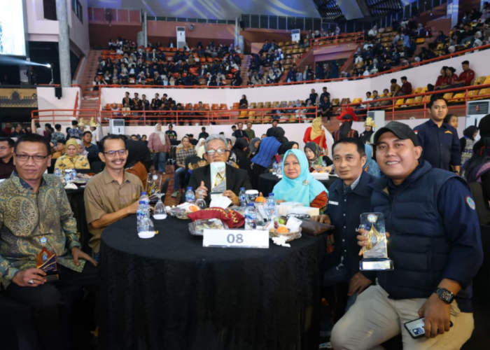 SMSI Lampung Raih Penghargaan dari Rektor Unila di Malam Anugerah BE STRONG 2026