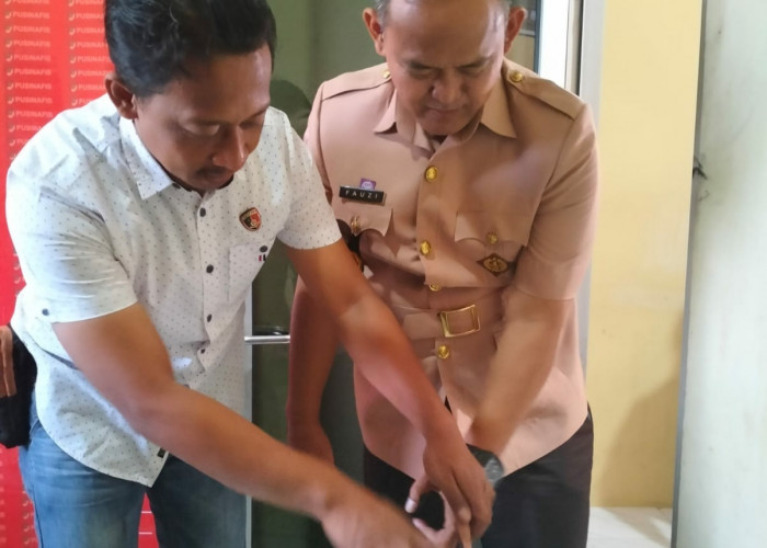 Bakal Calon Bupati Pringsewu Dr.Fauzi sebagai keseriusannya mendatangi Mapolres Membuat SKCK