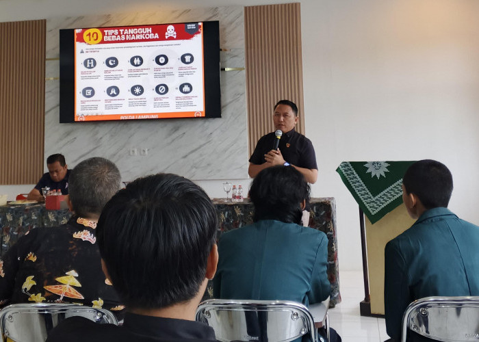 Fakultas Teknik UM Metro Gelar Sosialisasi Pencegahan Tindak Pidana Narkoba di Lampung Timur