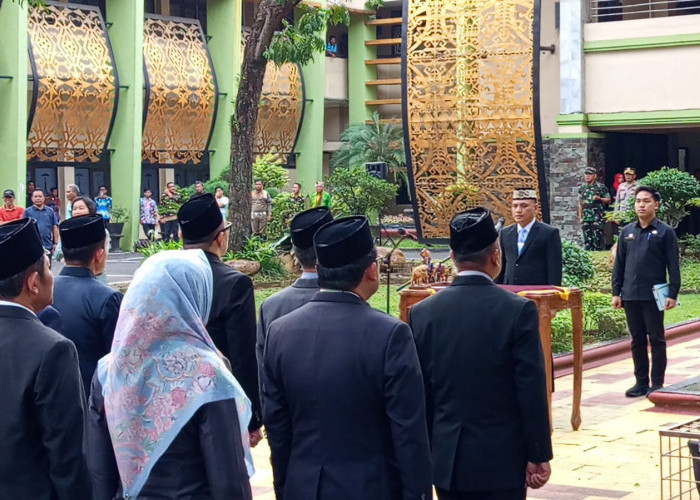 Rolling 18 Pejabat Tinggi Pratama, Ini Pesan Walikota Metro! 