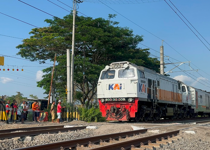 Pasca Insiden KA Malabar 68 Tertemper Truk, KAI Pastikan Operasional KA Daop 6 Yogyakarta Kembali Normal