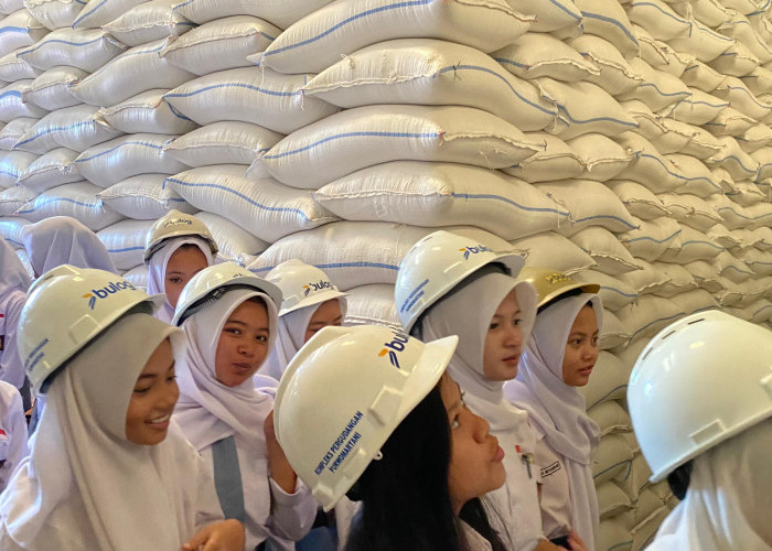 Bulog DIY Gelar Eduwisata Pangan, Siswa SMA N 2 Playen Kunjungi Gudang Logandeng