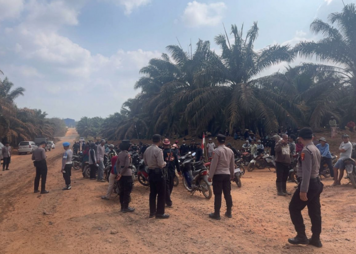 Kapolres Mesuji Kerahkan 100 Personel Kawal Aksi Warga Delapan Desa di PT PAL