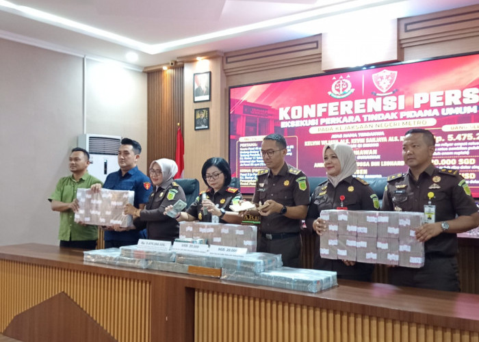 Metro Diguncang Skandal Judol, Kejari Sita BMW, Dolar Hingga Uang Miliaran Rupiah