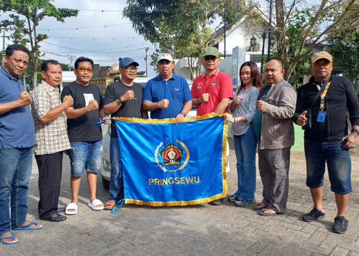 Sekdakab Pringsewu Lepas Rombongan PWI Hadiri HPN 2026 di Banten