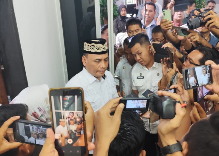 Rapat Evaluasi Berjalan Lima Jam Lebih, DPRD Tidak Berikan Informasi Akurat ke Awak Media