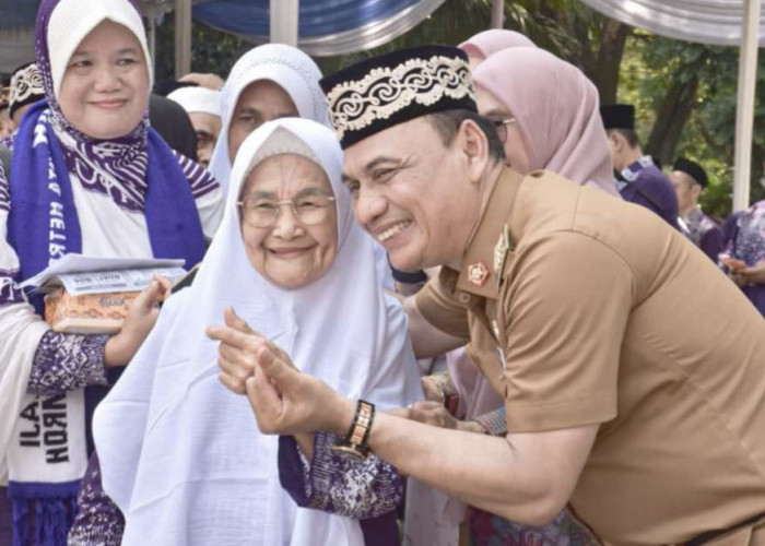 Lepas Keberangkatan CJH, Ini Pesan Walikota Metro! 