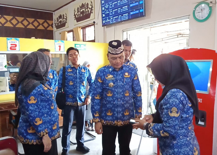 Pasca Viral di Medsos, Walikota Sidak Kantor Disdukcapil Metro