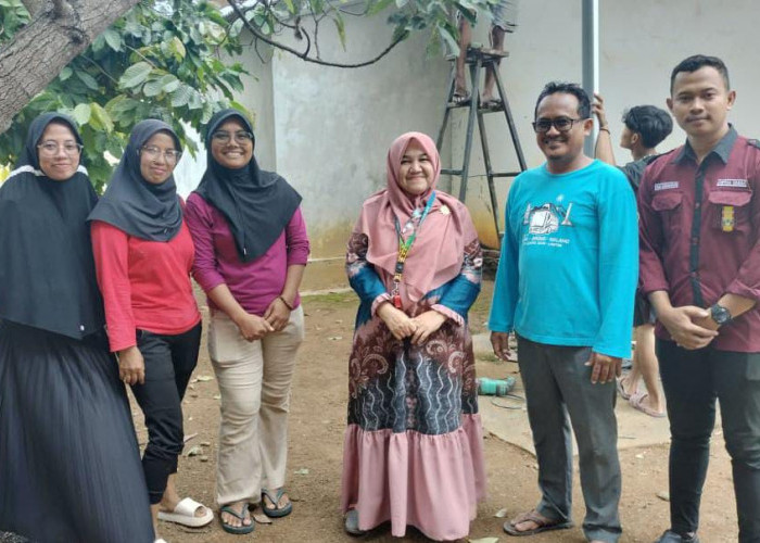 Wujud Kampus Berdampak, Tim Pengabdi Mahasiswa Berdampak UM Metro Dirikan Bank Sampah Ibu-Ibu PKK di Rejoagung