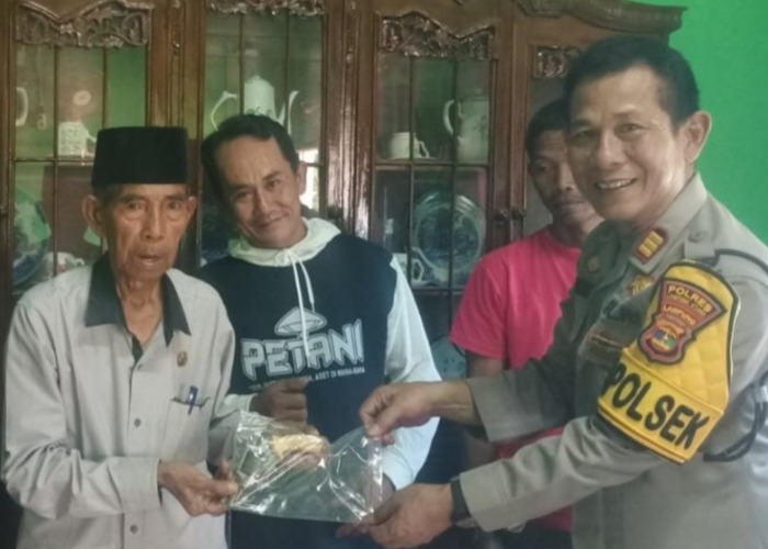 Satu Senpi Rakitan Diserahkan Warga Abung Timur ke Polisi