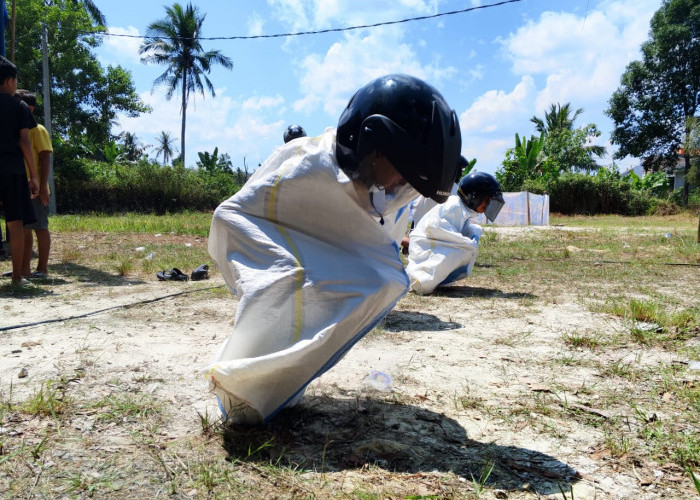 Keseruan Lomba Balap Karung Warga Perum GIP, Meriahkan HUT Ke-80 RI
