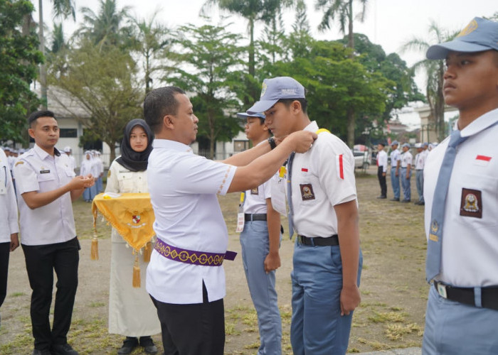 Bupati Pringsewu Tekankan Disiplin dan Mental Tangguh pada Apel Gelar Satuan Paskibra 2026