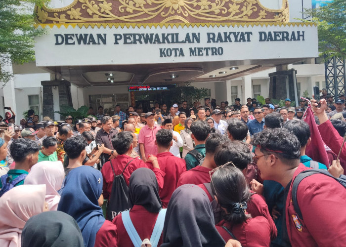 Giliran IMM Demo di Gedung DPRD Metro, Berikut Tuntutan Para Pendemo! 