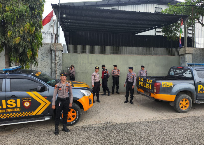 Polres Pringsewu Gelar Patroli Guna Menciptakan Keamanan Masyarakat saat Libur Hari Buruh Nasional