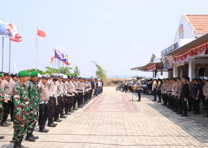 Polisi Amankan Pendaftaran Paslon Bupati dan Wakil Bupati Pringsewu