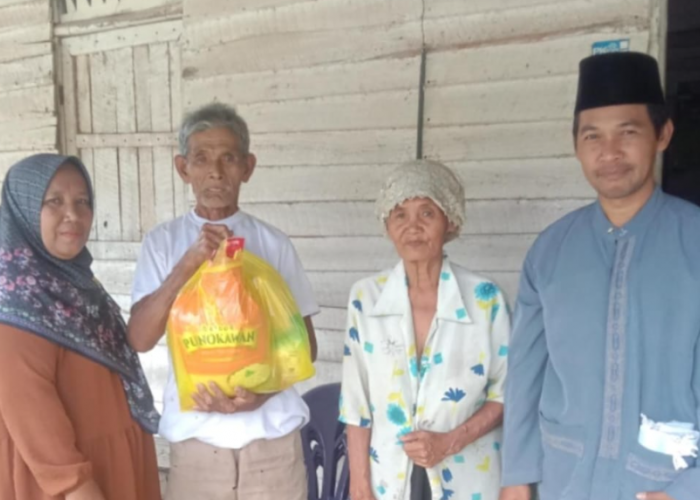 Jumat Berkah Masjid Baitul Makmur Tubaba, Kado Ramadhan untuk Duafa dan Lansia